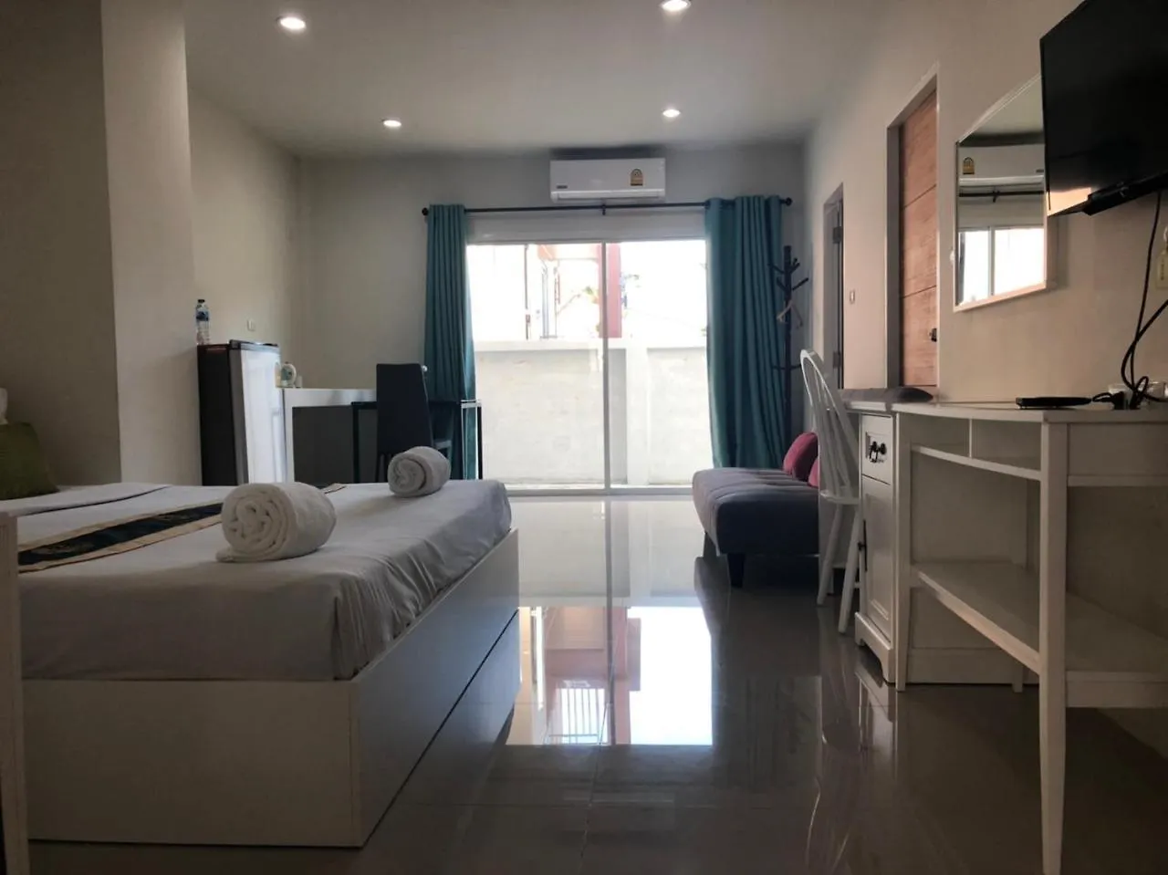 Hotel Khao Oat Airport Nai Yang Beach Affittacamere